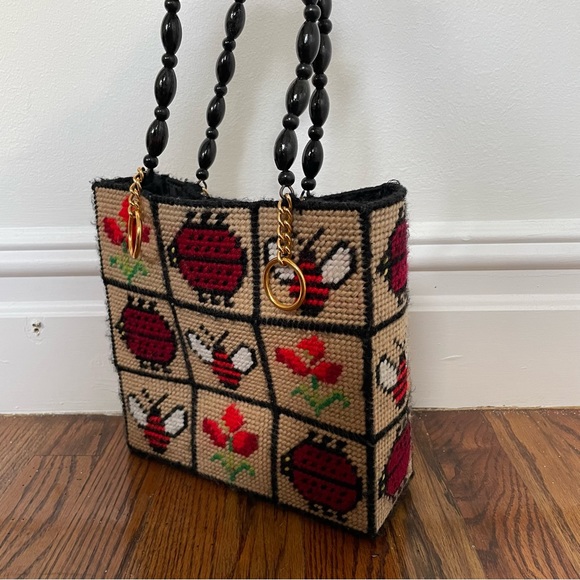 ❌ SOLD ❌ Vintage 70s Cross Stitch Ladybug, Bee, & Flower Bag - Picture 2 of 5